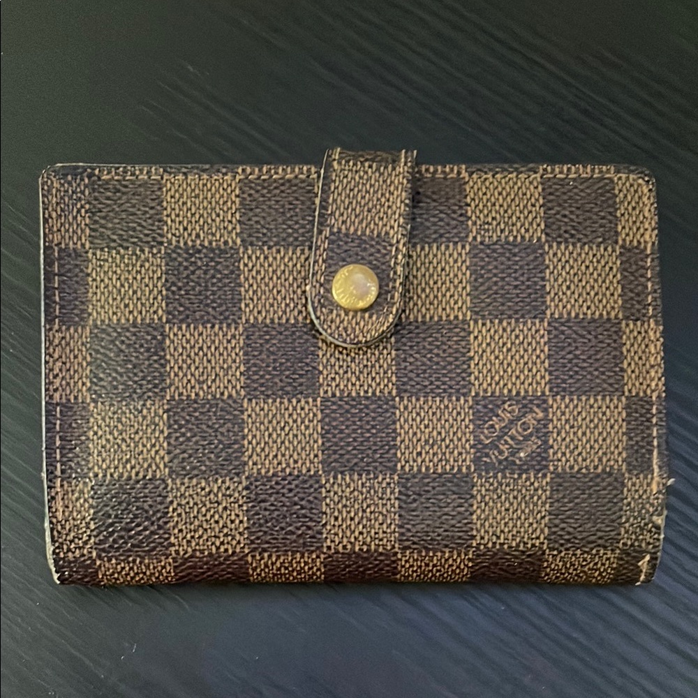 Louis Vuitton Damier Ebene Kisslock Wallet
